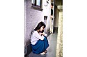 隣に住む爆乳団地妻が夫婦喧嘩して僕の部屋にプチ家出してくるたび薄着になる抱かれたいサインを見逃すな！