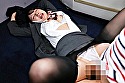 うぶな男の子に冗談半分の挑発パンチラしたら超暴走！ 仕方なく射精させてあげても勃起は治まらず追いかけられて機内の死角でハメられまくる美人CA - Image 11