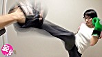 オタ女子を脱がせてみたら引き締まった陸上エロボディでした！性感責めでグチョグチョにされ巨根でアヘヨガり！ サンプル画像1