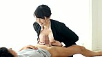 一般男女モニタリングAV 街で声をかけた働き盛りの巨乳人妻OLとデカチンすぎて断られ続けて未だに童貞の男子大学生が密室で人生初の筆おろしミッションに挑戦！旦那よりも大きい若者デカち●ぽを奥まで挿入された欲求不満妻は身体がのけぞるほど連続本気イキ！ 3 サンプル画像7