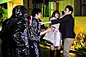 軽蔑していた近所のDQN達に愛する妻が寝取られ中出しされまくっていた 新村あかり サンプル画像3