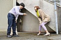 夫のいない日中、義理の息子に寸止めリモバイ責めされて淫乱化した人妻 美乃すずめ - Image 3