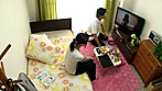 「私の部屋に隠しカメラが！？恥ずかしい･･･。」専門調査員が被害者女性の部屋で調査をしていると･･･ サンプル画像5