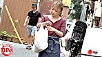 まさかノーブラ！？貧乳美人店員がコリコリに勃った乳首に気付かず働く姿に興奮してしまい･･･ 5 サンプル画像15