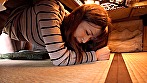 こたつの中の無防備な下半身に我慢出来ずイタズラ！兄貴の奥さんが痴女に変貌！ 背徳感に燃える中出し性交 画像9