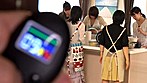 料理教室で、生徒にバレないように先生とヤッた サンプル画像9