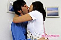 となりの奥さん、洗ってない超臭～いチ●ポを玄関で即尺フェラチオ 帰宅早々ガチ飲み16人 サンプル画像3