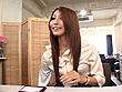 脱がせてみせます！業界で評判の誰もが1秒で恋に落ちる 知的でグラマラスな美人マネージャー 2 サンプル画像1