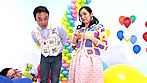 ●代目本物現役女子大生うたのおねえさんAVデビュー！ 絶対にAVに出るわけがない！子どもたちの憧れのおねえさんをスケベなお父さんたちのために徹底的に尾行して何度でも出演交渉！テレビの前のみんなには見せられない天性のドエロSEXをオトナだけにマル秘公開！ いくみおねえさん サンプル画像8
