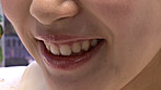 顔出し！女子大生限定 マジックミラー号 素人娘初めての電マ体験 ～パンティの染みができてもオマ◯コ汁の糸が引いても悶絶イキ我慢！～ in池袋 サンプル画像14