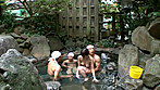 夫婦水入らずの温泉旅行･･･貸切りと旦那にダマされて混浴露天風呂でいきなりデカチンに囲まれた巨乳妻は、戸惑いながらも勃起したデカチン他人棒に興味津々！ 4 旦那には秘密で妊娠覚悟の生中出し！計9発！！ サンプル画像14