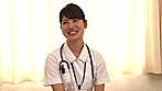 働く本物看護師に惚れちゃった一般男性患者がマジ告白！「長引く入院生活で反り返るほど溜まったち●ぽを素股でヌいてくれませんか？」退院直前の滑り込み交渉で白衣の天使は優しくまたがってくれるのか！？こするだけ･････・のハズがじんわり濡れだしたオマ○コにヌルッと生挿入！ 3 サンプル画像1