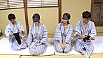 一般男女モニタリングAV 妻なら愛する旦那のチ○ポ当ててみて！温泉旅行に来ていた町内会のみなさまが夫婦で挑戦！巨乳ぞろいの人妻たちがご近所さんの中から旦那チ○ポを見つけて中出しセックスできたら100万円！･･･のはずが間違えて旦那以外のチ○ポを選んでしまう奥様続出！初めての中出し同室スワッピング！！ 合計6SEX 6中出し！！ in箱根温泉 サンプル画像8