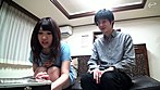 『姉弟の家庭内近親相姦映像を100万円で買い取ります』両親の留守中に姉の無防備尻に弟チ○ポをズボッと即ハメ！逃げ惑いながらも後ろからねじ込まれ揺れる尻！何度もピストンされ発情してしまった姉は弟の童貞チ○ポで絶頂してしまうのか！？ サンプル画像1