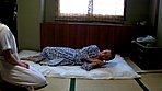 人妻マッサージ師の淫らなサービス盗撮 サンプル画像1