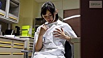 患者さんは見た！ナースステーションでオナニーをおっぱじめた夜勤中の人妻看護師の言い訳 サンプル画像1