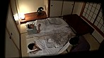 旦那の隣で夜這いされイキたくなくてもイってしまう欲求不満妻 Vol.5 サンプル画像1