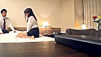 ビジネスホテルで女上司と二人きり 甘えん坊のフリをして母性本能をくすぐって合体！ サンプル画像3