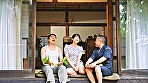 シーン2：集落で若い娘は私だけ 村民を勃起させたら「ヌイてあげないといけない」という掟があります。そんで私は移住先のおじさん達の性処理をするハメになりました。