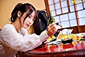 「私と一緒にキメようよ･･･」人妻からの甘い誘いに乗せられて田舎に伝わる秘伝の媚薬で互いに高まる禁断セックス 天使もえ