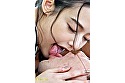 潔癖症の姉から「うちとキスの練習させてくれへん？」婚前の 1 週間、糸が引くほどキスし続けた僕たち。フェラも SEX もゴム装着のみで、人生で一度もキスをしたことがない女 吉高寧々