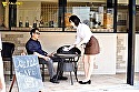 バイト中にクレーム男からこっそり過激な絶頂ハラスメントでぶっこわされた女子大生 三葉ちはる - Image 1