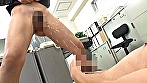 リクルートスーツを着た新入社員の顔騎放尿 画像9