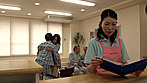 本当にあったエロ行為 東京都北区にある有料老人ホームで働く心優しいおばさんヘルパーが所構わず老人の敏感チ●ポを励まし互いに何度も気持ちよくなりながら赤面交尾！ サンプル画像21