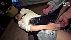 人妻NTR 酔いつぶれた旦那さんのすぐ側で奥さんを寝取る 04 サンプル画像2