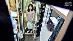 自分の部屋に泊まることになった妻の女友達 「人妻弥生さん（仮名）二十九歳」に当然のように手を出してしまうワタシ 13 サンプル画像1