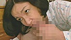 「こんなダメなお母さんでごめんなさい･･･」息子を溺愛するばかり過保護に育ててしまった母親は息子と一線を超えてしまっても全然嫌じゃない サンプル画像2