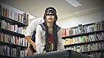 静かな図書室で起きた出来事。真面目に本を読む生徒会長・ショートカットの爆乳メガネ・文系女子〇生・三つ編みメガネっ子・むちむち色白ドMな女子〇生が静かに乱れる