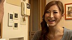 ベランダから男を誘惑する人妻 愛咲れいら サンプル画像1