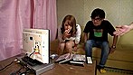 個室にシロートの男女を2人きりにさせて、AV鑑賞をさせたところ即ハメ中出しヤリまくりw サンプル画像20