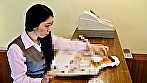 ―パンチラ通信― 若手女子社員はパンチラ胸チラ気にしない？ここが覗きスポット！ サンプル画像9