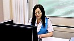 ―パンチラ通信― 若手女子社員はパンチラ胸チラ気にしない？ここが覗きスポット！ サンプル画像21