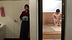 女だけで住み込み従業員として働いている美しすぎる仲居さん達は、久しぶりに見たギン勃ちチ○ポにもうガマンなんてしない･･･ サンプル画像2