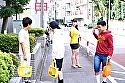 息子の友達のマセガキ共に性処理させられザーメンまみれの母親 ～春菜はな～