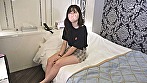 まさかの中出し懇願！？化粧品モニターで来た女子に「ち○ぽ挿れないからAV出ない？」と持ち掛け結局ビュルビュル中出しSEX（カナ／20歳） サンプル画像2