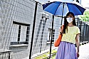 「女の子のおマ〇コに挿れてみる？」向かいの部屋に住んでいるLGBTの童貞くんを誘惑する欲求不満タダマン妻 前嶋美樹