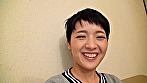 ベリーショートが可愛すぎるカフェ店員愛ちゃんとねっとり濃厚SEX - Image 3