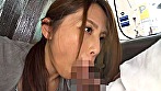 超S級美人妻杏さんを買い物帰りにナンパ！からの繁華街のド真ん中で車内フェラ - Image 8