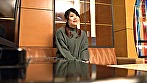 月曜から人妻ナンパ どう見ても人妻さん丸出しなのに結婚してる事を隠しがちの奥さんは日頃からワンチャンSEXを待っている！！ 画像1