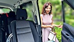 【アラフィフ奥様の夢叶えます】むっつりドスケベ熟女 溢れる性欲を抑えきれず青臭い童貞を筆おろし＆3Pハードファックでガチイキかけ中出しぶっかけスペシャル！！ - Image 1