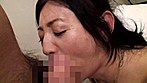 街で見つけた仲良し母娘 娘がいても悶え始める女の性 8組の母娘240分 サンプル画像10