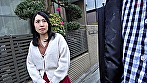 熟女のご自宅訪問 「おじゃましまーす！」夫の居ぬ間に自宅寝室で不倫性交 サンプル画像1