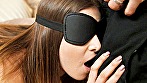 どんなお願いも聞いてくれる言いなりセックス！ 嫁と目隠し拘束プレイ／黒人男と熟女のオイルマッサージ 画像4