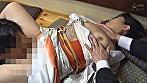 働く熟女 たくましい男の身体に大興奮 - Image 7