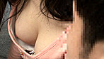 貧乳コンプレックスを抱えている女子は、浮きブラ乳首に即ボッキしただけで「こんな胸でもいいの？」とウルんだ眼で求めてくる！ サンプル画像2