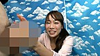 青山で見つけた素人奥様が出会ったばかりの童貞君相手に「素股モニター体験」初めて出会ってすぐに筆おろし！？生で擦りつけていたら何分で火が付くのか？ サンプル画像14